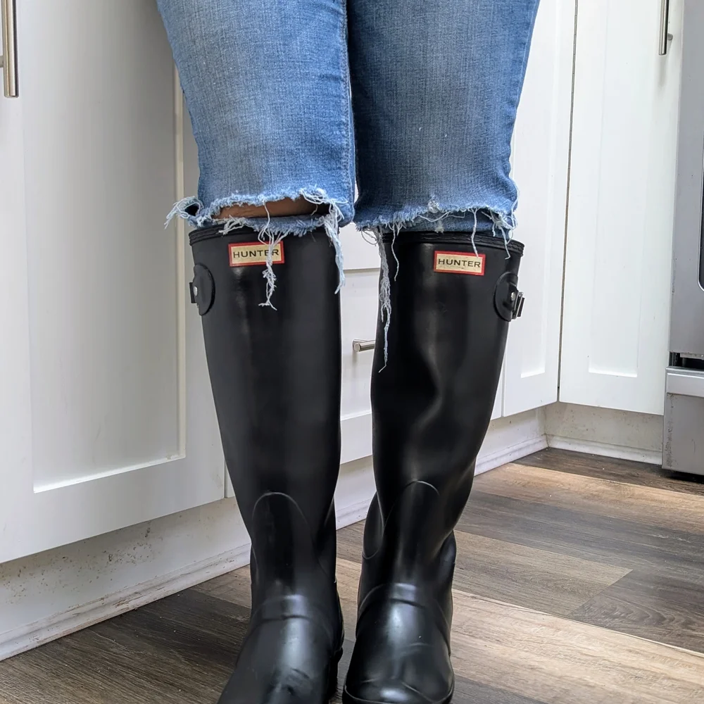 Hunter Women's Black Tall Waterproof Boots - Picture 6 of 6